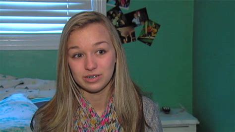 Chloe Symington, Michigan Teen, Hid By Bed, Called 911 As.